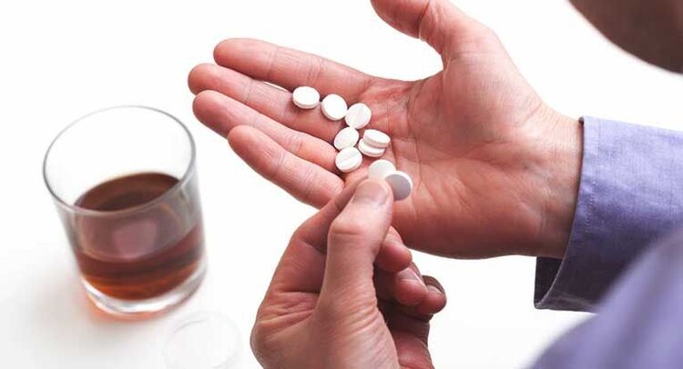 Je možné piť alkohol s antibiotikami